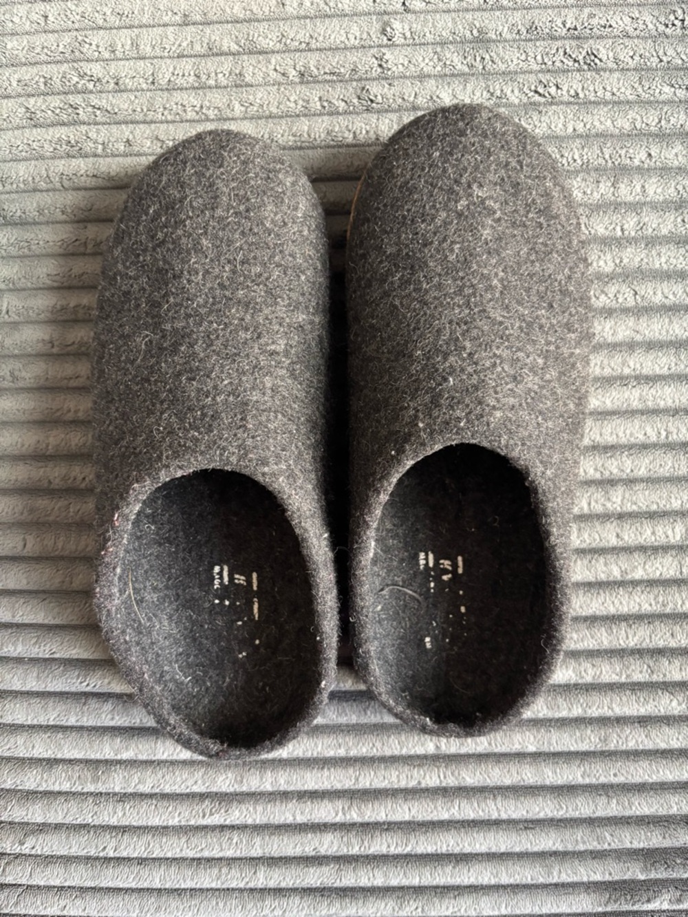 Kyrgies Gray Wool Felt Slip-On Slippers with Brown Suede Sole - Picture 2 of 5